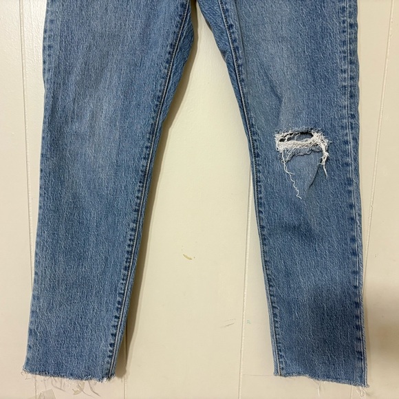 Levi’s 501 Women’s High Rise Distressed Straight Jeans Blue Size 25 - Picture 2 of 9